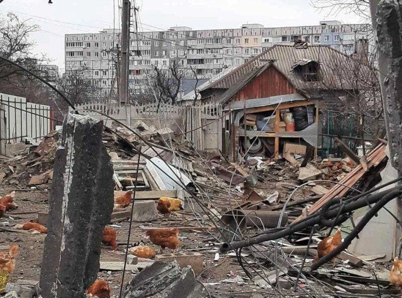  Nz. Zniszczenia Mariupola, miasta partnerskiego Gdańska, w wyniku rosyjskiego ostrzału. To tu m.in. trafią dary, które obecnie zbieramy. 