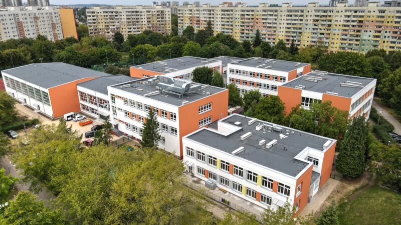 SP92 przy ulicy Startowej