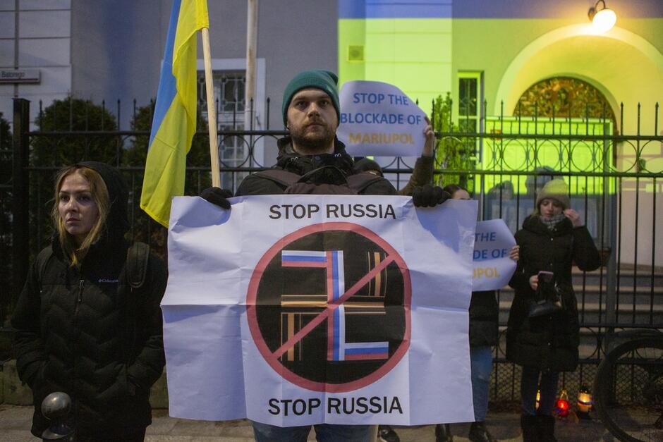 Protest pod konsulatem Federacji Rosyjskiej w Gdańsku, 11 marca 2022