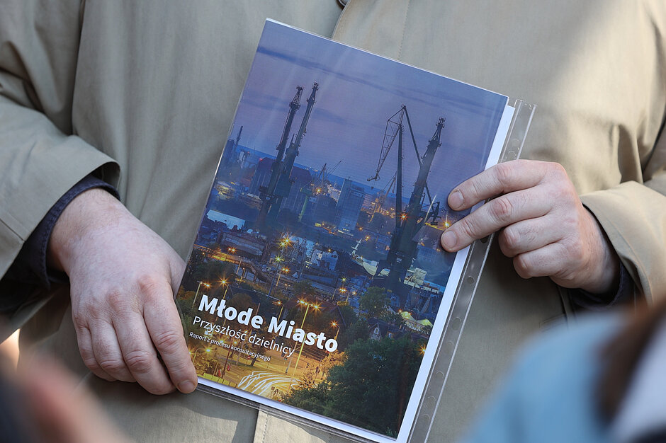 Młode Miasto – przyszłość dzielnicy, to tytuł raportu z procesu konsultacyjnego przygotowanego na zlecenie Biura Architekta Miasta.