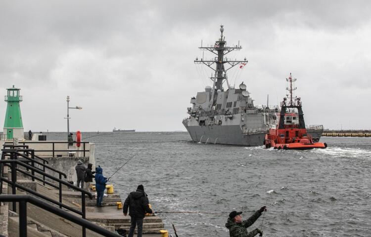 Amerykański niszczyciel rakietowy USS „Forrest Sherman”