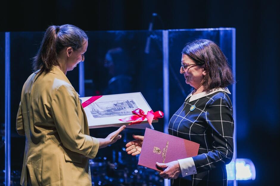 Gratulacje i życzenia, także od prezydent Gdańska, członkom SPOA przekazała zastępczyni prezydent Monika Chabior 