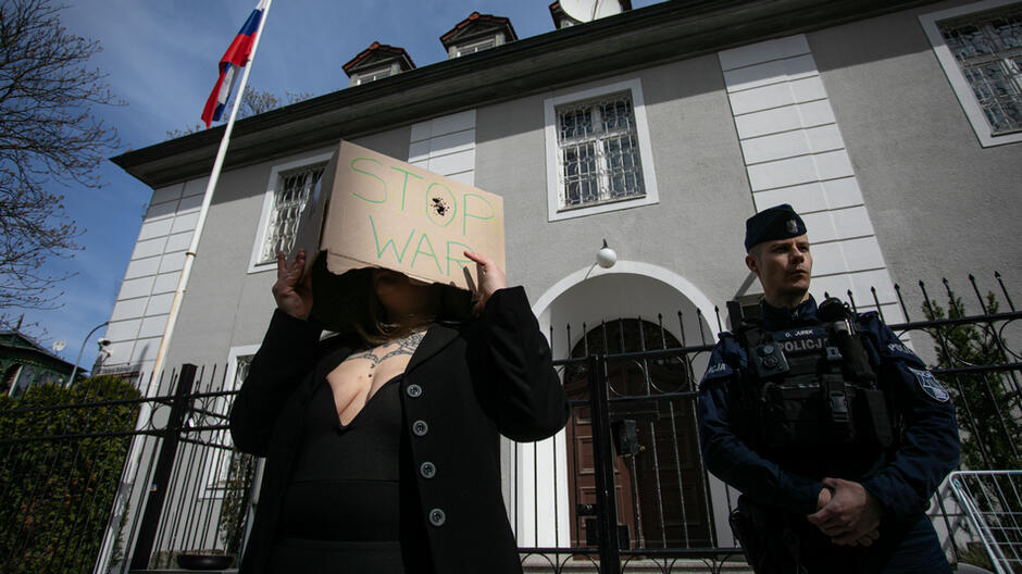 Protest odbywał się przed konsulatem Federacji Rosyjskiej przy ul. Batorego w Gdańsku