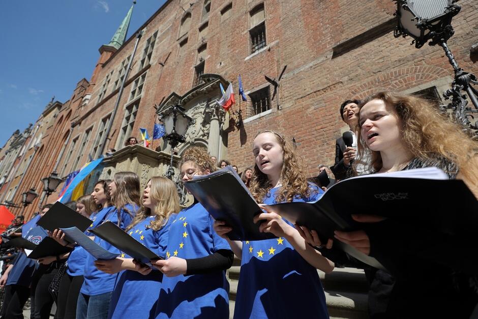 Dzień Europy w Gdańsku tradycyjnie uczczono wspólnym śpiewem