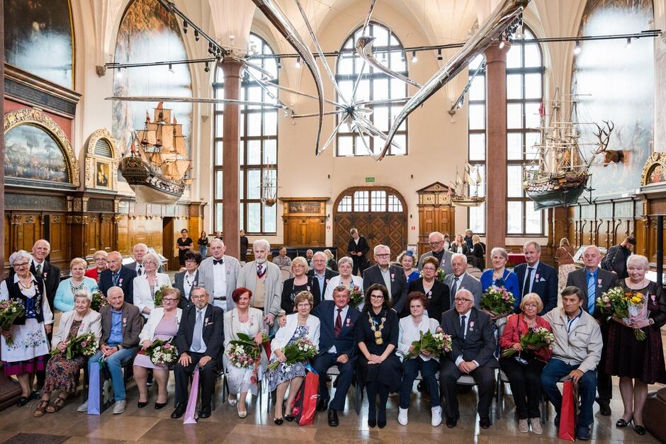 50 lat razem na dobre i na złe - jubileusz 20 par małżeńskich w Dworze Artusa