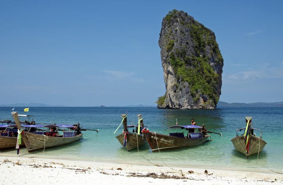 Plaża na wyspie Poda w Tajlandii