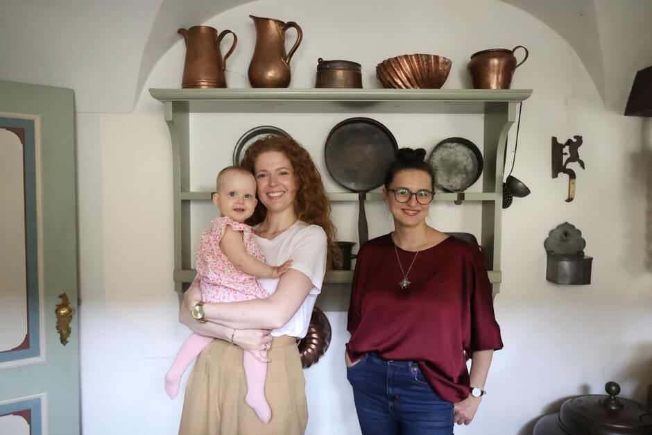 Od lewej: Aleksandra Kucharska z córką Laurą i Katarzyna Fiszer, autorki książki Smaki Gdańska 