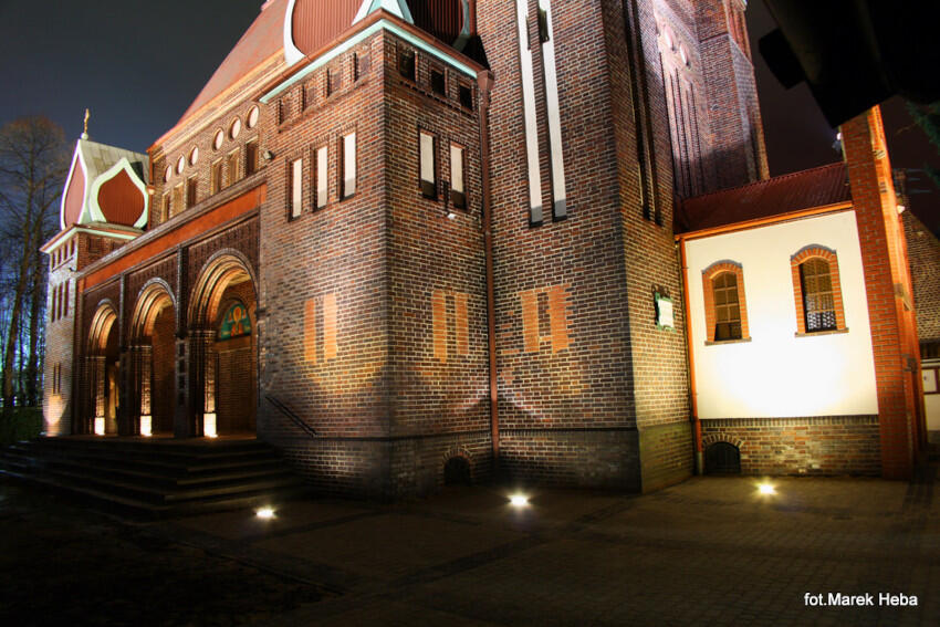 Iluminowana cerkiew przy ul. Traugutta 45
