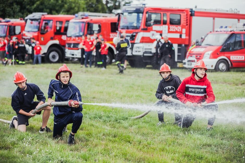 Nieodłącznym elementem Świbnieńskiego Lata są zawody regionalnych ochotnicznych straży pożarnych