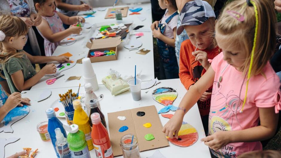 Cud nad Martwą Wisłą 2021. Tak dzieciaki bawiły się rok temu. Artyści czekają na festiwalowych gości artystycznego festiwalu już w poniedziałek 15 sierpnia od południa 