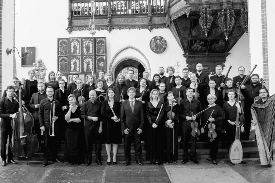 Założony przez Andrzeja Szadejkę w 2008 roku zespół Goldberg Baroque Ensemble specjalizuje się w interpretacjach muzyki wokalno-instrumentalnej dawnego Gdańska i Pomorza. Właśnie otrzymał prestiżową nagrodę Opus Klassik za najlepszą światową prapremierę