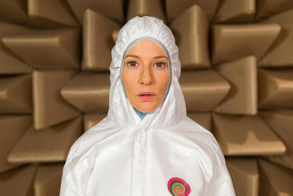 Projektornia GAK tegoroczne Kino w blokowisku rozpoczniemy 9 września seansem „Manifesto” w reżyserii Juliana Rosefeldta z Cate Blanchett w aż 13. rolach