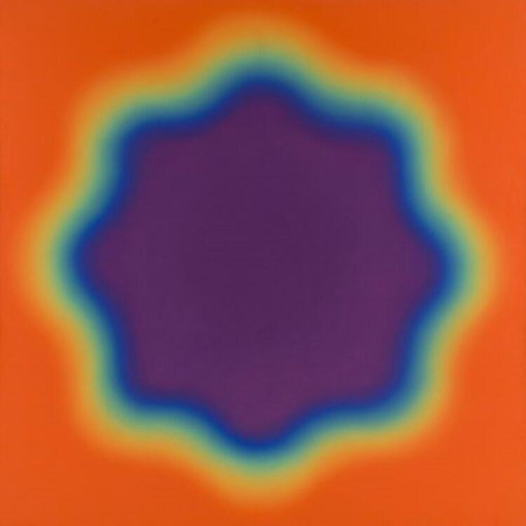 obraz abstrakcyjny - przenikające się koła w kolorach pomarańczowym i niebieskim , żółtym i fioletowym