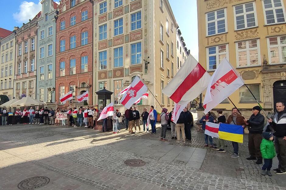 Demonstrujący liczą na to, że kiedy Rosja się osłabi ich kraj będzie wolny