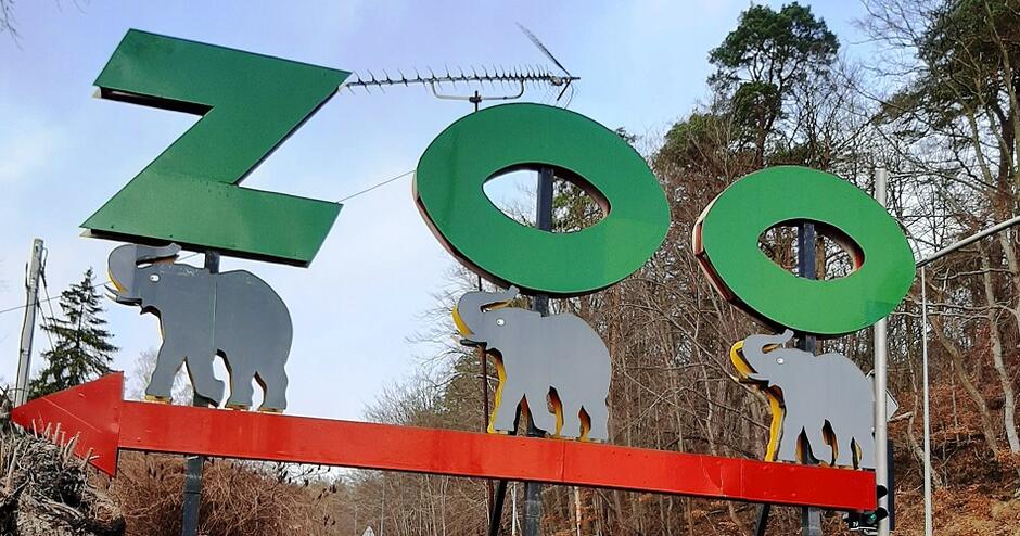 Historyczny drogowskaz do Gdańskiego Ogrodu Zoologicznego