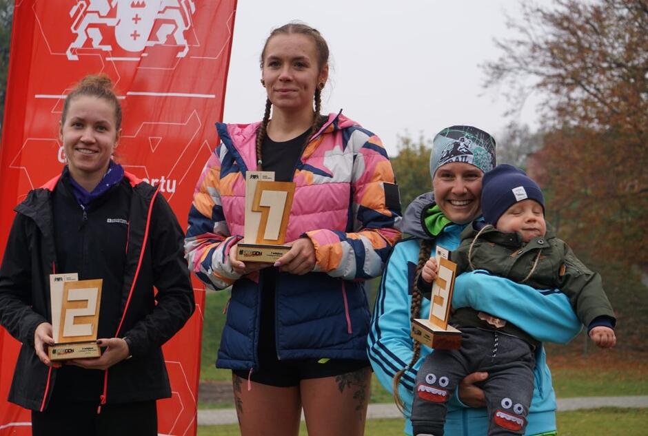 Na podium stanęły najszybsze panie: Zuzanna Glombiowska (22:25), Weronika Milewska (25:27) i Aleksandra Grabias (26:26)