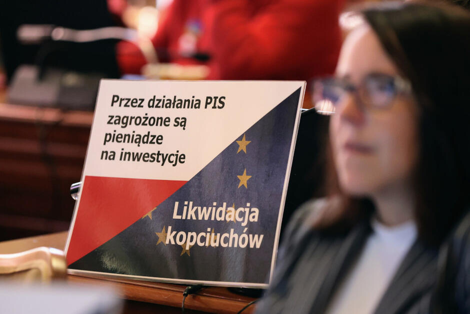 770 mld zł miała otrzymać Polska w ramach unijnego budżetu na lata 2021-2027. Przez działania rządu PiS istnieje zagrożenie utraty tych środków