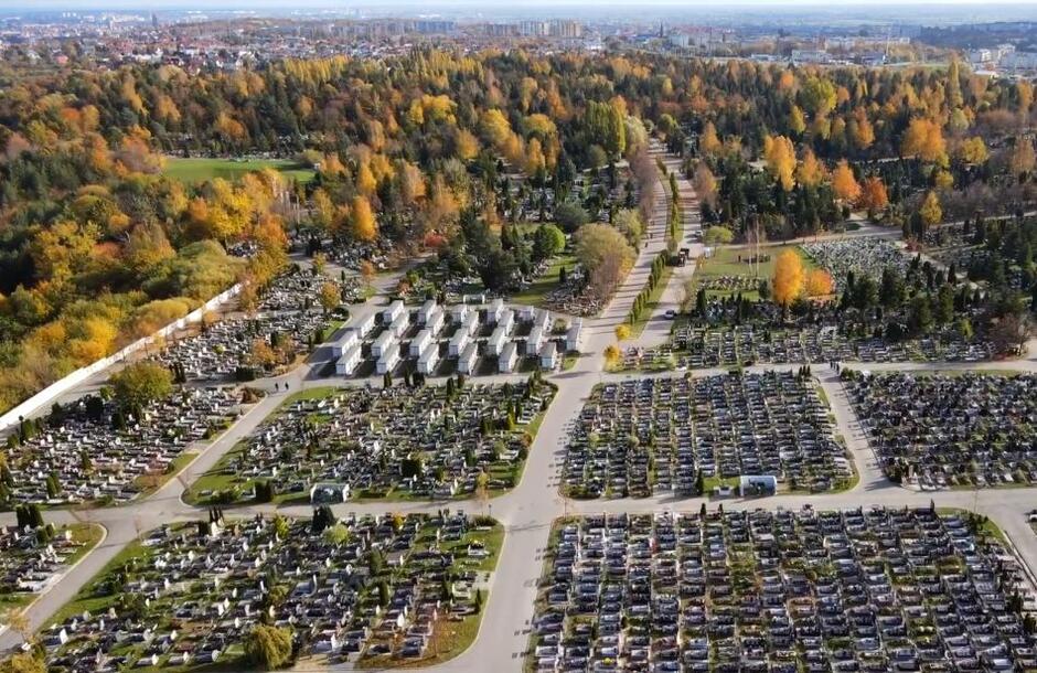 Cmentarz Łostowicki został w tym roku powiększony o 1,8 ha, na których spocznie 2,1 tys. zmarłych