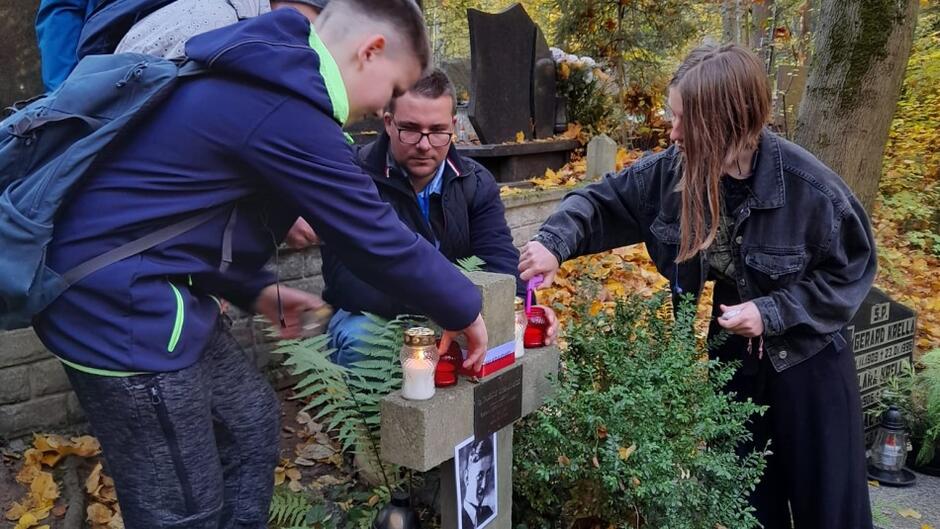 Hero’s Grave.  Let’s guard the graves of war veterans in Gdańsk and Sopot