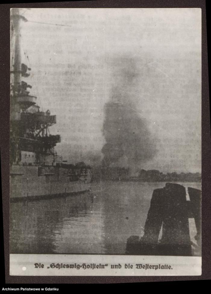 Bombardowanie Westerplatte, po lewej pancernik Schleswig Holstein