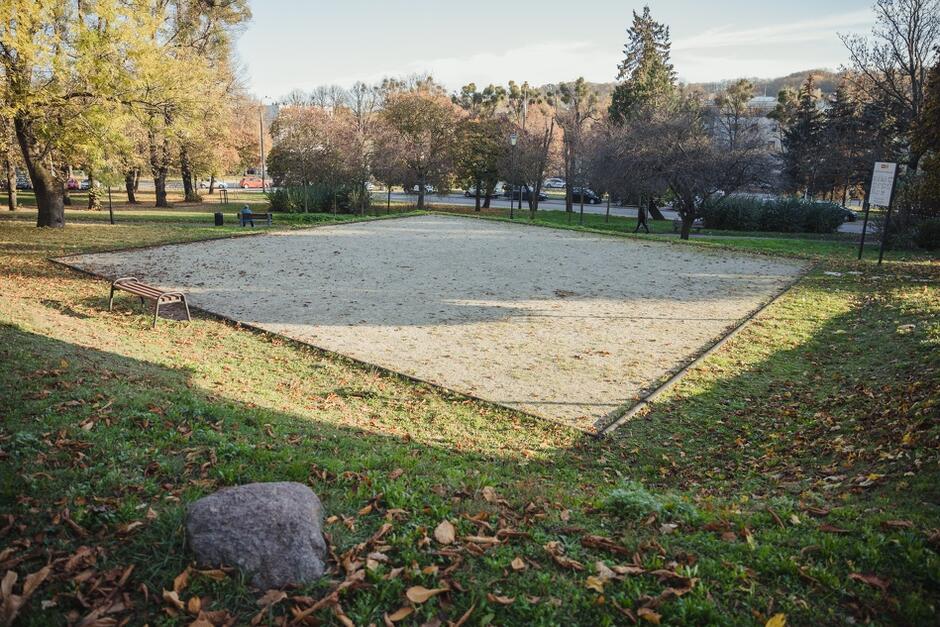Bulodrom na Siedlcach znajdziecie w parku, u zbiegu ulic Zakopiańskiej i Bema