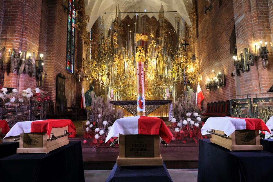 Uroczysta msza święta w bazylice św. Brygidy w Gdańsku rozpoczęła się o godz. 9.00