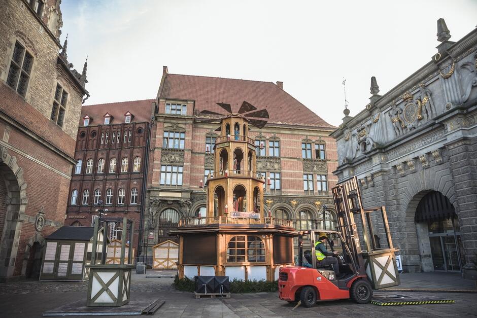 Przedświąteczny jarmark w Gdańsku zostanie oficjalnie otwarty już w przyszły piątek, 18 listopada