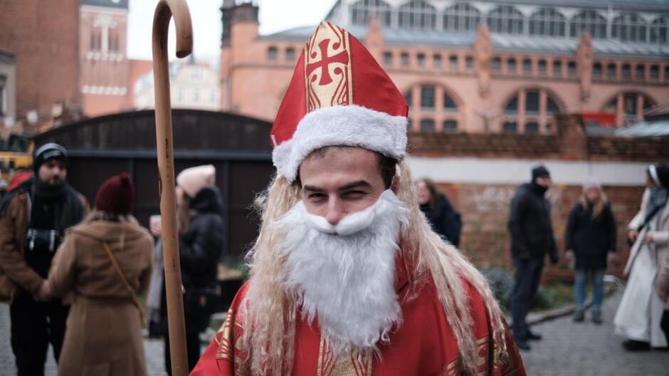 Na jarmarku u dominikanów między straganami będzie się oczywiście przechadzał św. Mikołaj