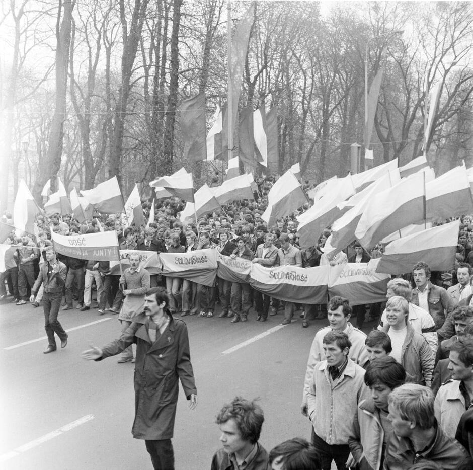 Rok 1982 w Gdańsku - kontrmanifestacja do oficjalnych, komunistycznych obchodów 1 maja 