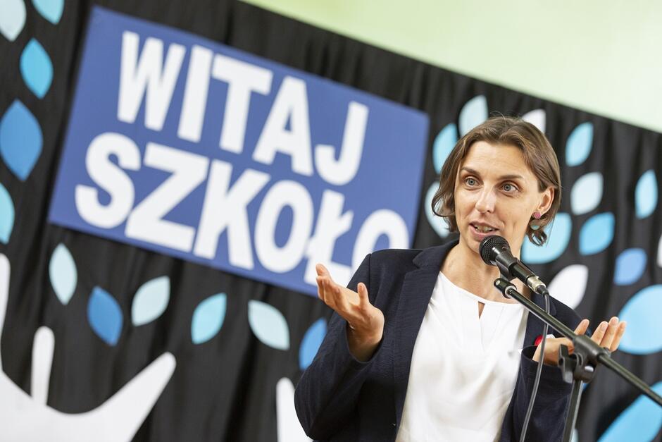 Monika Chabior zastępczyni prezydent Gdańska, rozpoczęcie roku szkolnego 2021/22