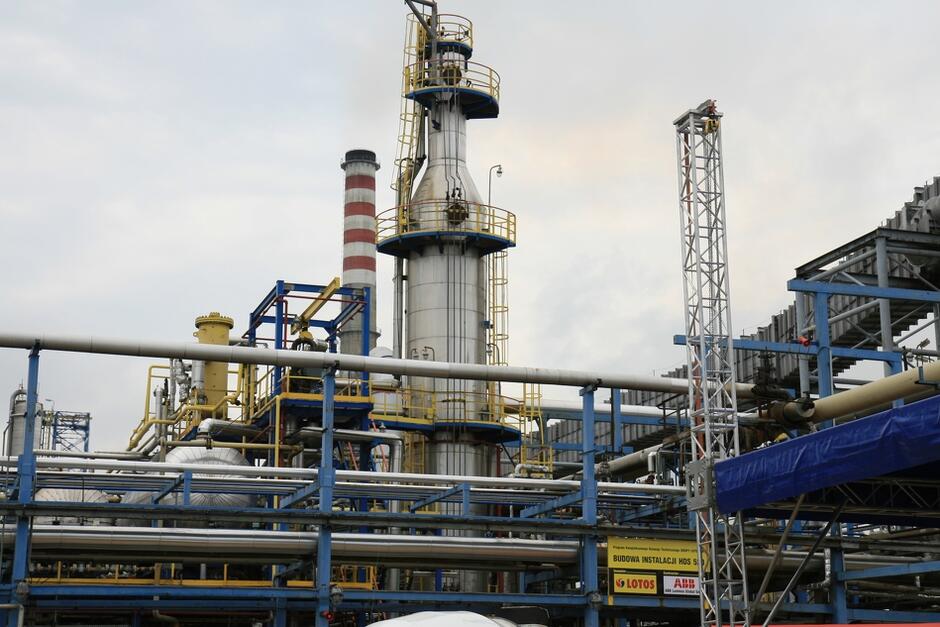 Saudyjczycy kupili udziały w Rafinerii Gdańskiej za 1 miliard 150 milionów złotych, co zwróci im się w ciągu pół roku, z czystych zysków generowanych przez gdański zakład