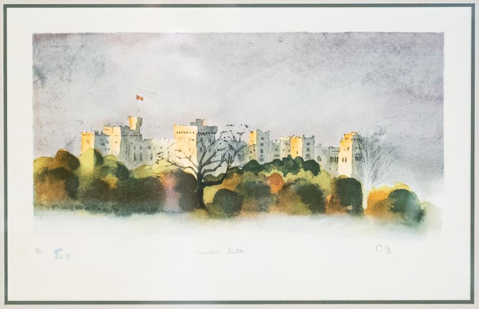 Obraz przedstawia widok zamku Windsor, akwarelę namalowano w ciepłych jesiennych barwach