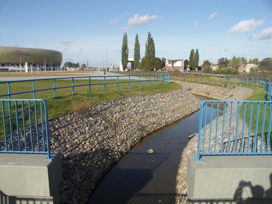 Odwodnienie terenu pod stadion piłkarski w Letnicy