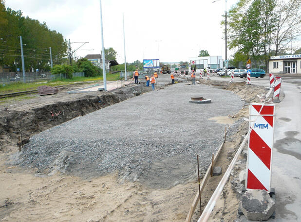 Przebudowa placu przed wjazdem na WOC - maj 2007 r.