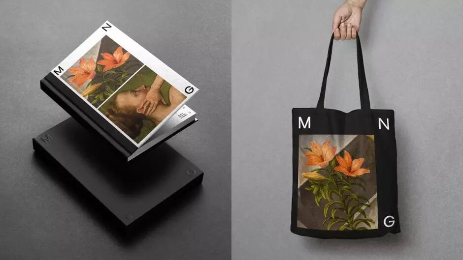 Dwie fotografie: siatka na zakupy z motywem kwiatu oraz kalendarz w formie notesu z takim samym motywem  