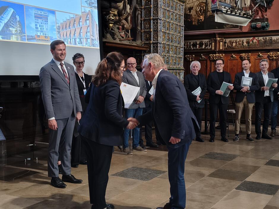 Nominację odbiera prof. Wojciech Targowski