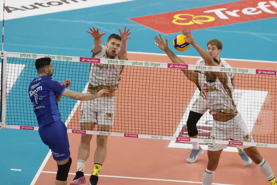gcm-download-1920-2025-03-17-mecz-kaszubski-trefl-023-684ff41e77f40.JPG