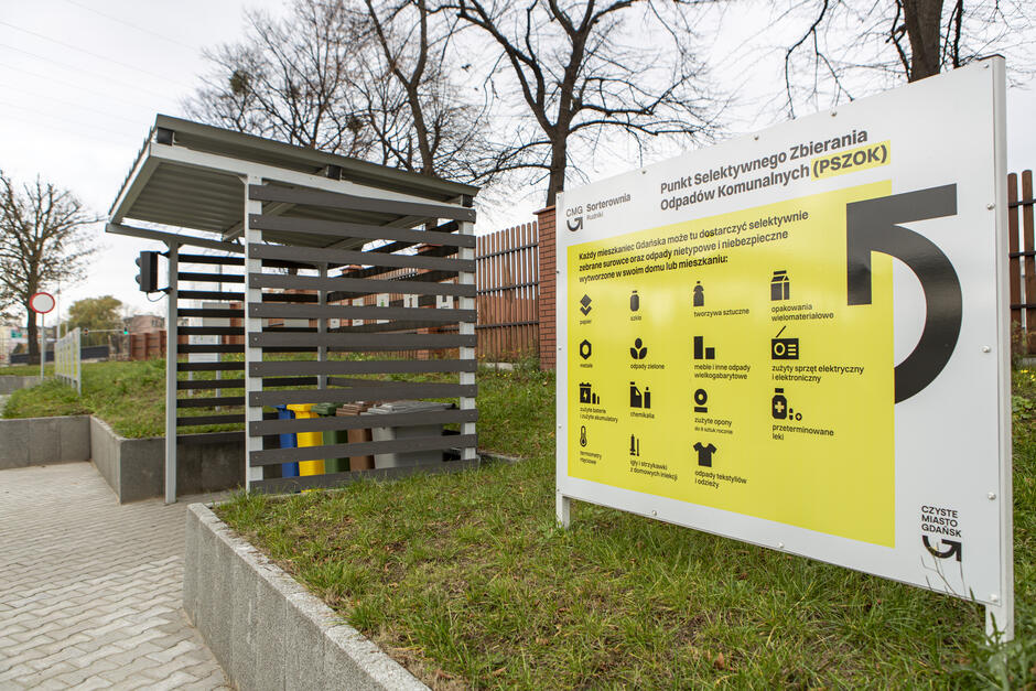 Punkt selektywnego zbierania odpadów komunalnych w dzielnicy Rudniki.
