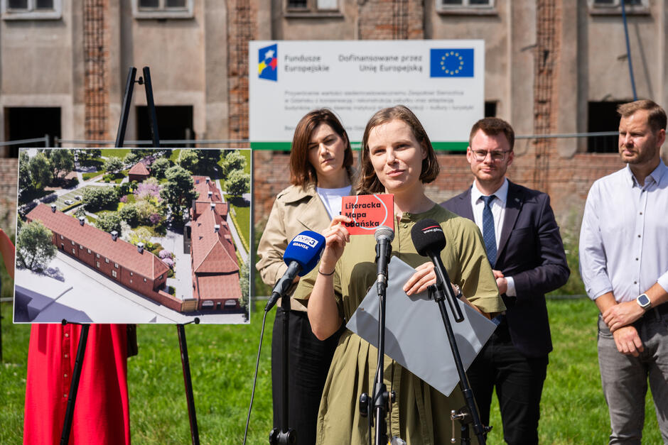 inauguracja_dzialalnosci_domu_literatury_w_gdansku_fot_rafal_kucharek_6_