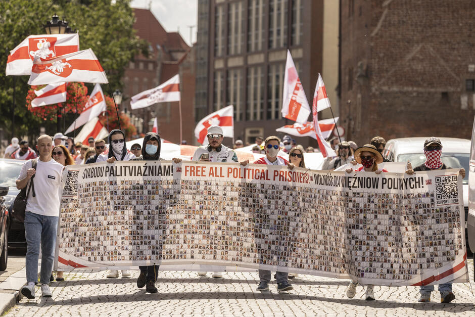 gcm-download-1920-2025-08-09-Marsz_godnosci_Solidarni-z-Bialorusia-021-6897a0b859adb.JPG