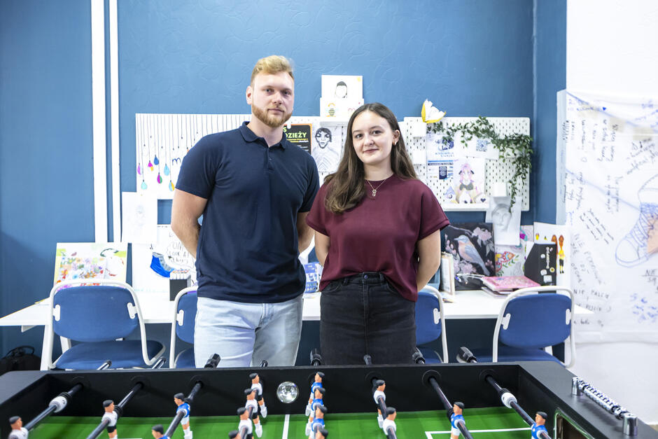 gcm-download-1920-20250818-chabior-niebieskie-trampki-009-68a34b100a4f7