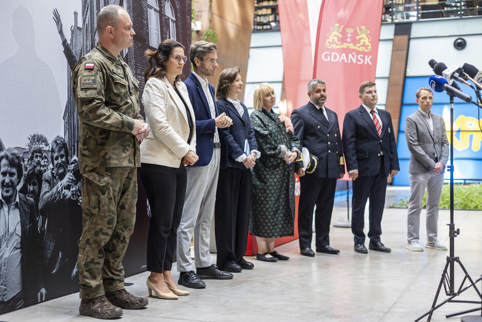 gcm-download-1920-20250822-briefing-obchody-sierpien-wojna-001-68a865dddb222