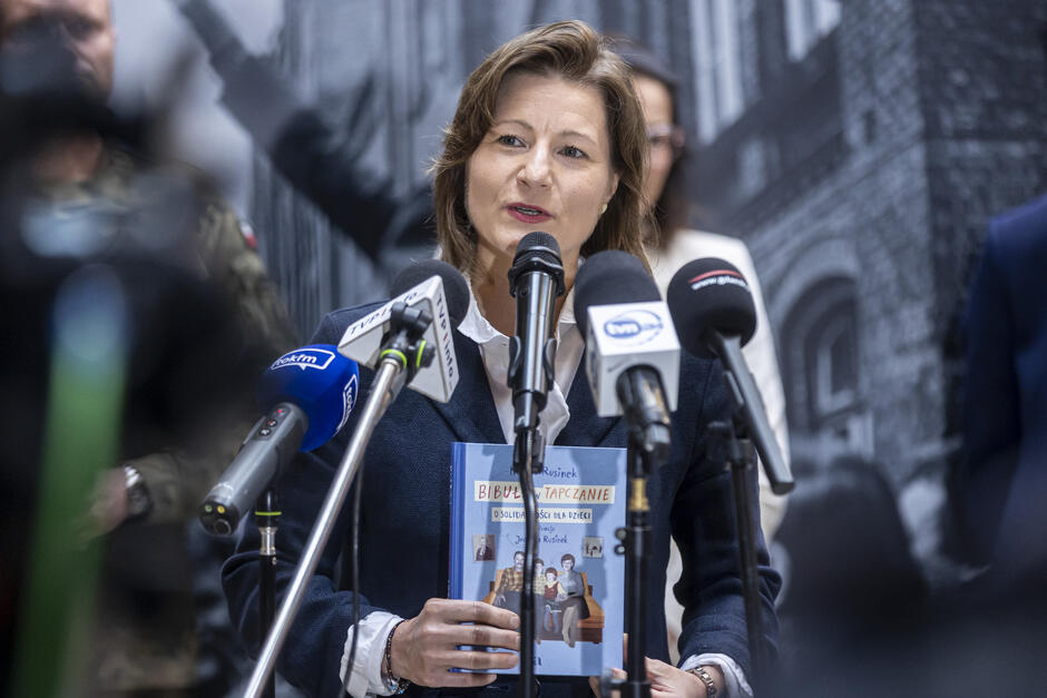 gcm-download-1920-20250822-briefing-obchody-sierpien-wojna-015-68a866ca0d42f