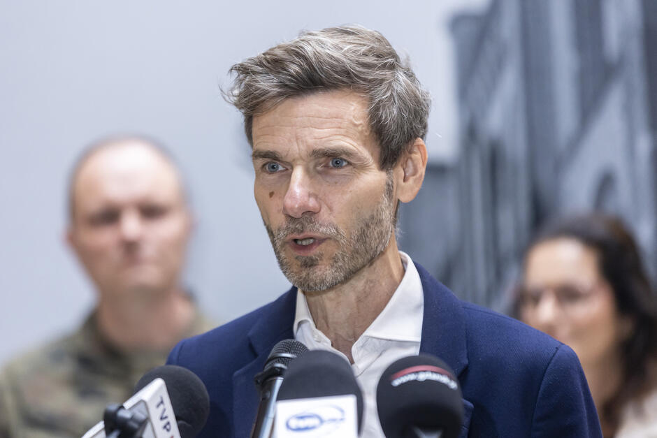 gcm-download-1920-20250822-briefing-obchody-sierpien-wojna-018-68a866e67c020