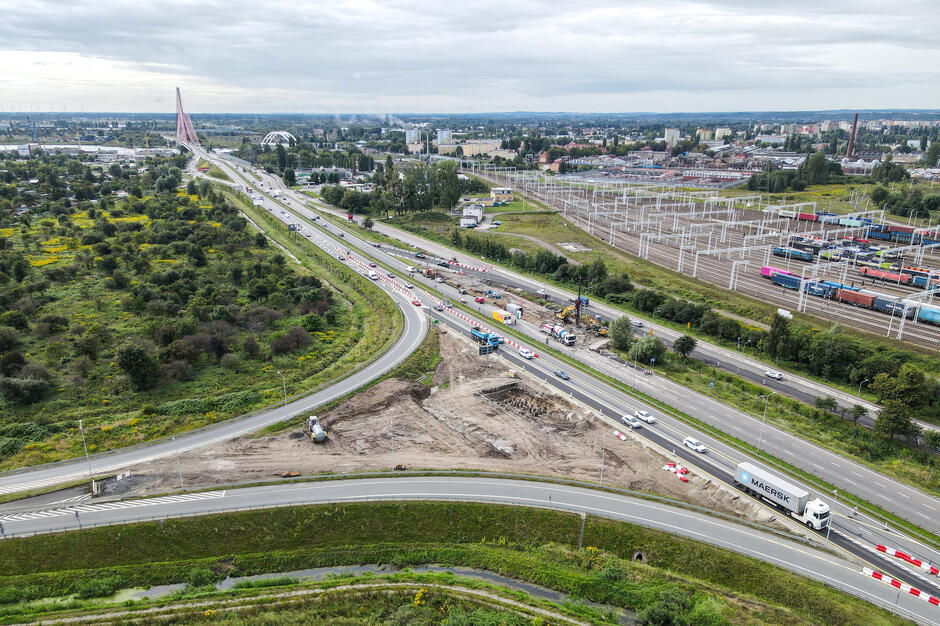 gcm-download-2500-20250826-estakada-sucharskiego-andruszkiewicza-010-68ad829793f2f