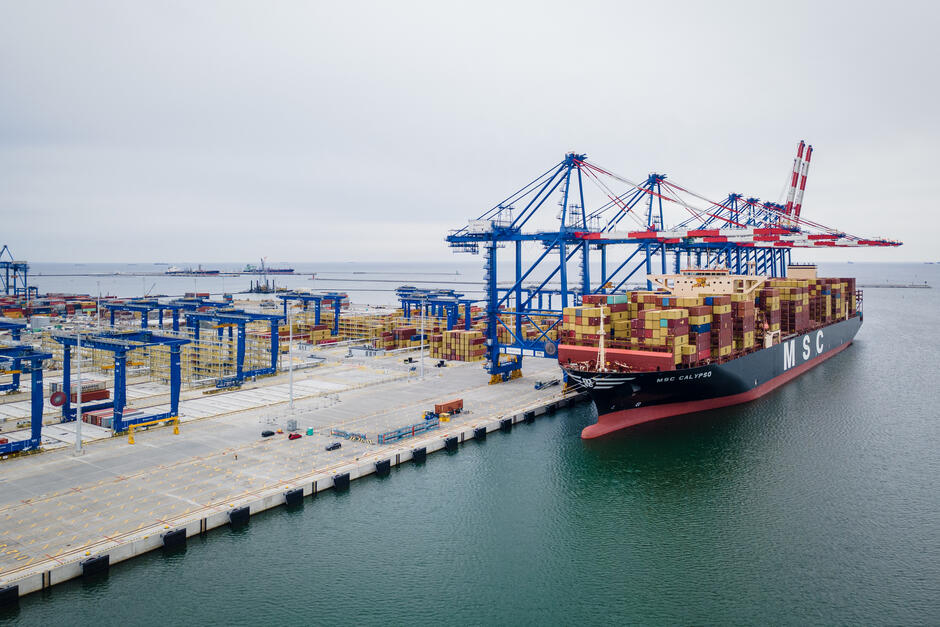 gcm-download-1920-20250606-otwarcie-terminal-T3-dron-018-68bff670f02c9