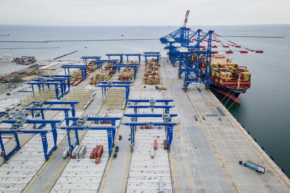 gcm-download-1920-20250606-otwarcie-terminal-T3-dron-016-68bff68b67fcf