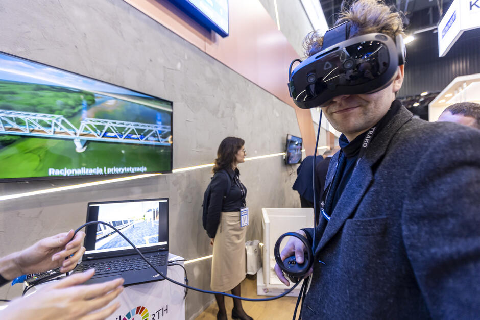 gcm-download-1920-20250923-targi trako-107-68d3dca5774a2