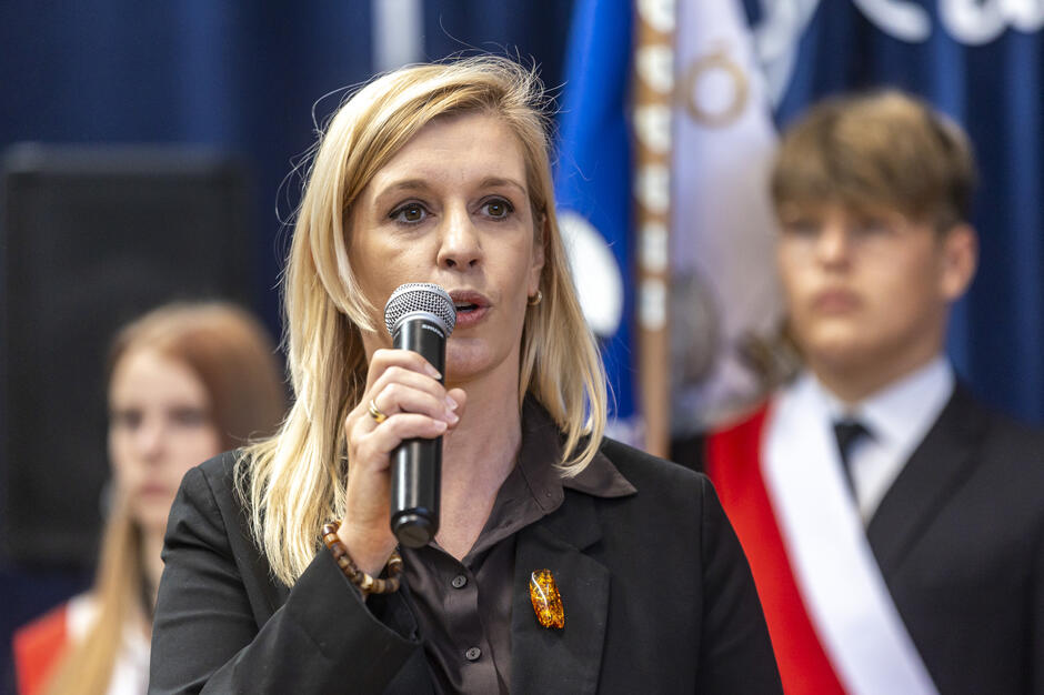 gcm-download-2500-20250924-mural-slubowanie-x-liceum-007-68d401f57b072