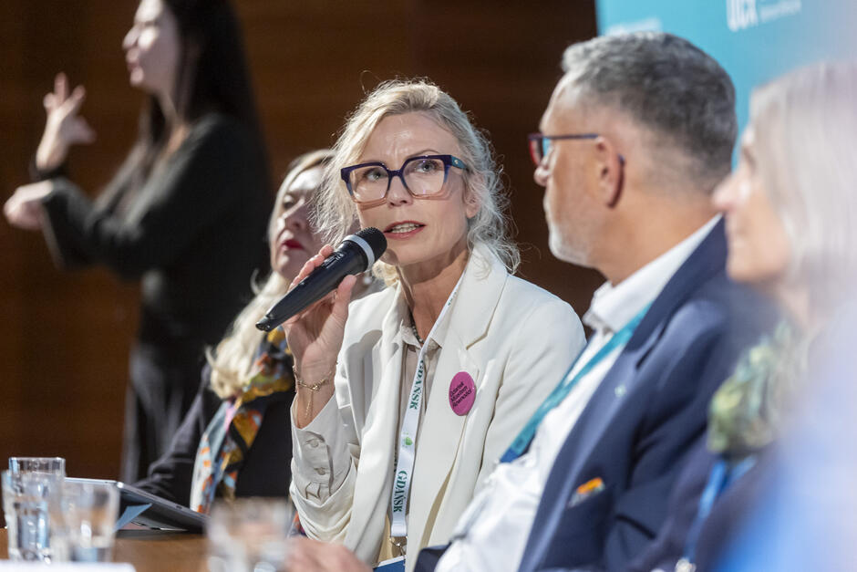 gcm-download-1920-20251002-zdrowe-pomaganie-014-68dfc13e8223c